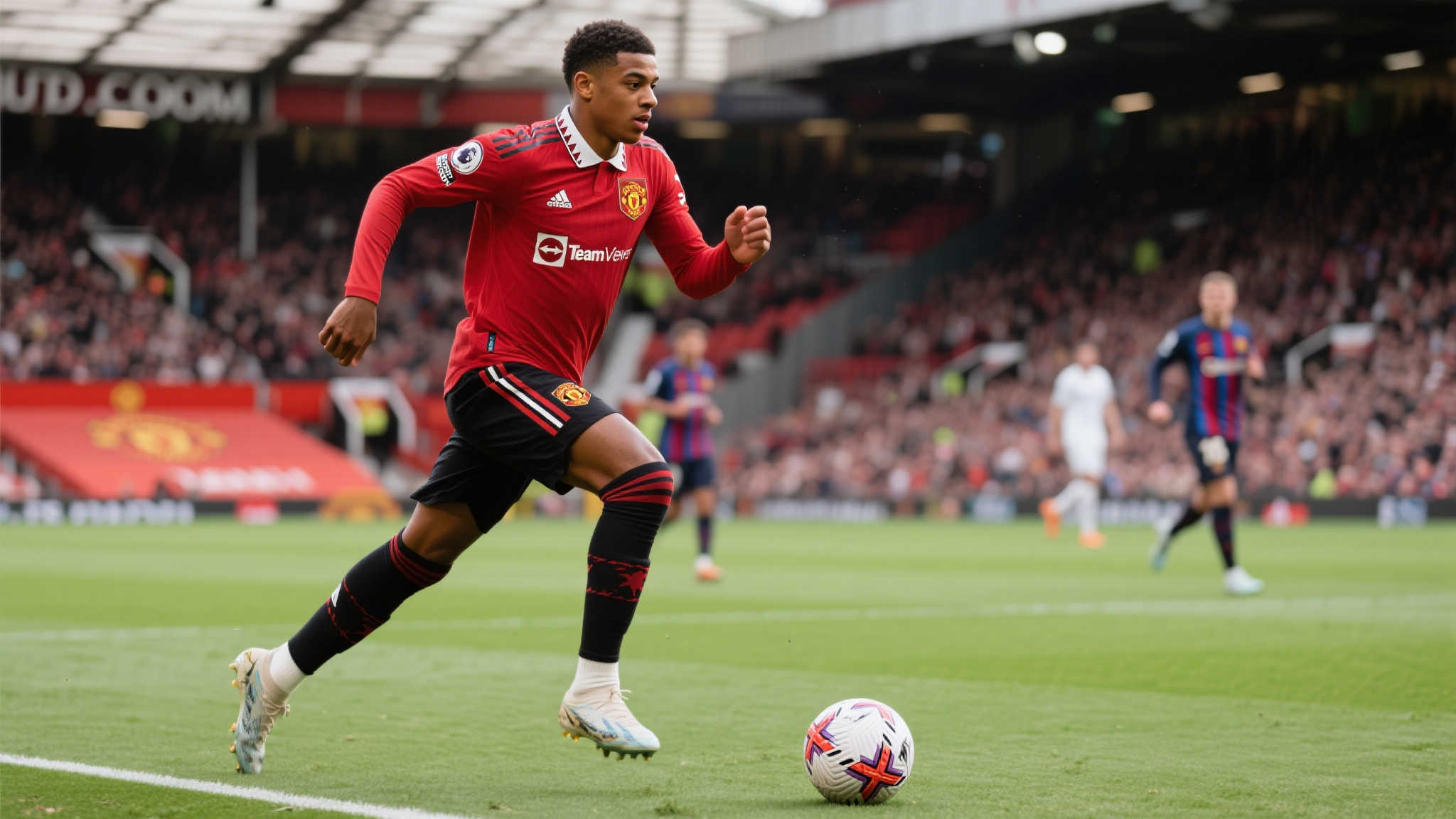 更凸顯出他 更凸顯出他